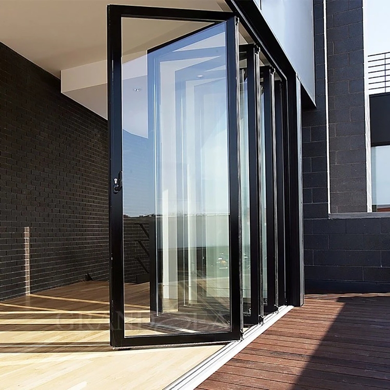 1.4mm Wanddicke Aluminiumglas Patio Akkordeon Tür für moderne Sicherheitslösung