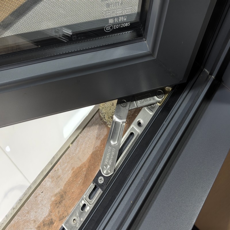 Premium-Aluminium-Gehäuse Wetterfestheit gehärtetes Glasfenster für Häuser und Büros mit SKATE Original Hardware
