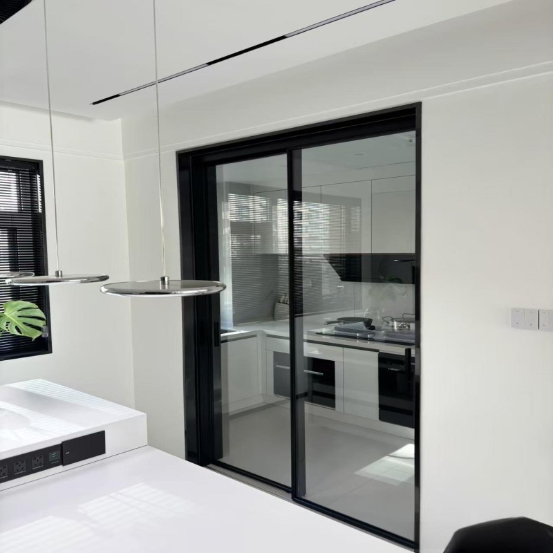 Skate Stylish Thermal Break Aluminum Narrow Frame Sliding Door with Tempered Glass Panels